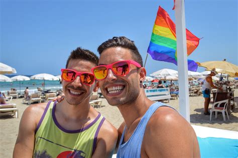 servicios sexuales gay|Turismo LGBT